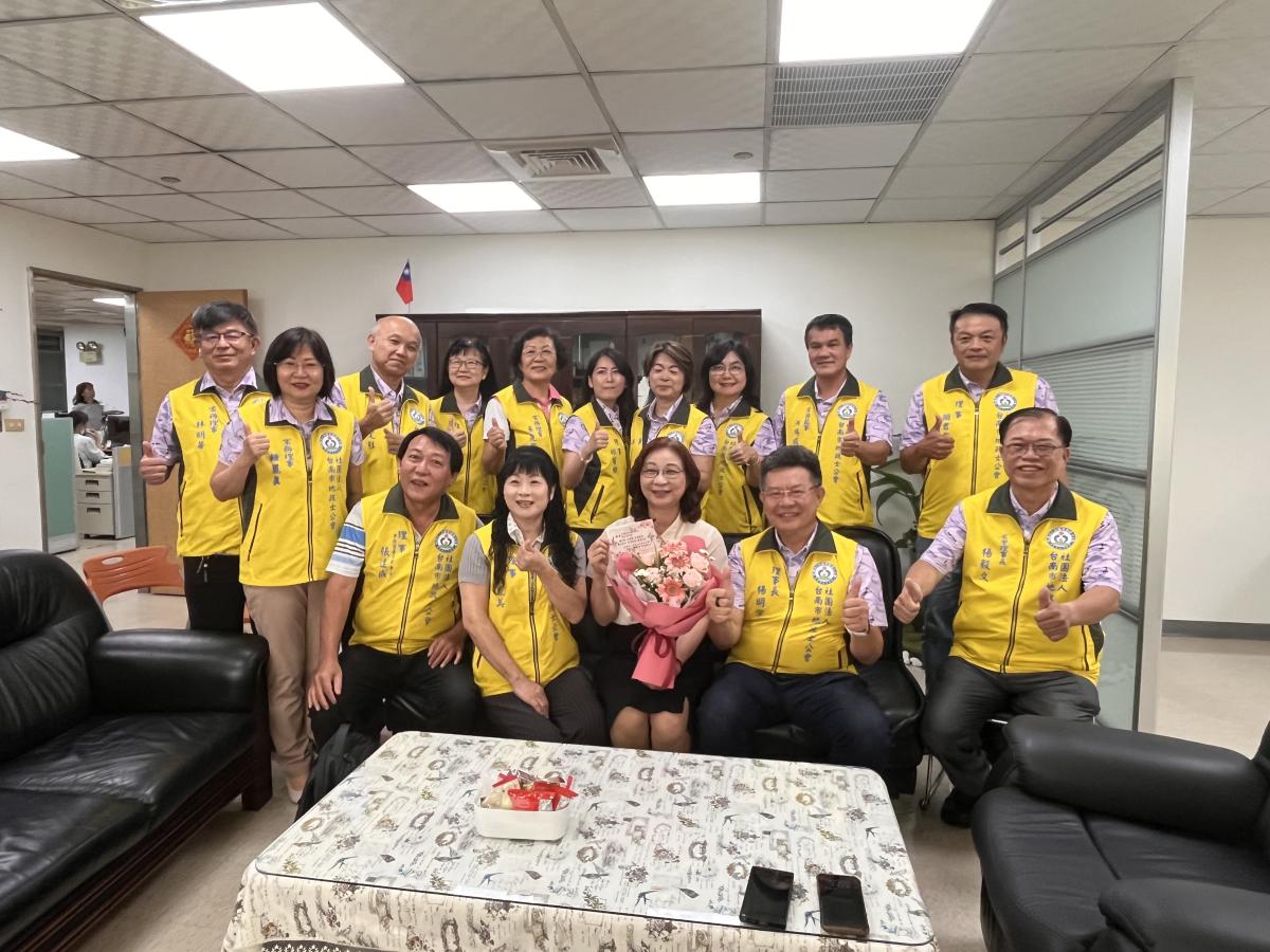 拜訪地政局（陳淑美局長）